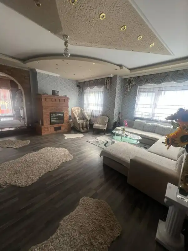 Eladó családi ház, Nyíregyháza 4 szoba 280 m² 98 M Ft